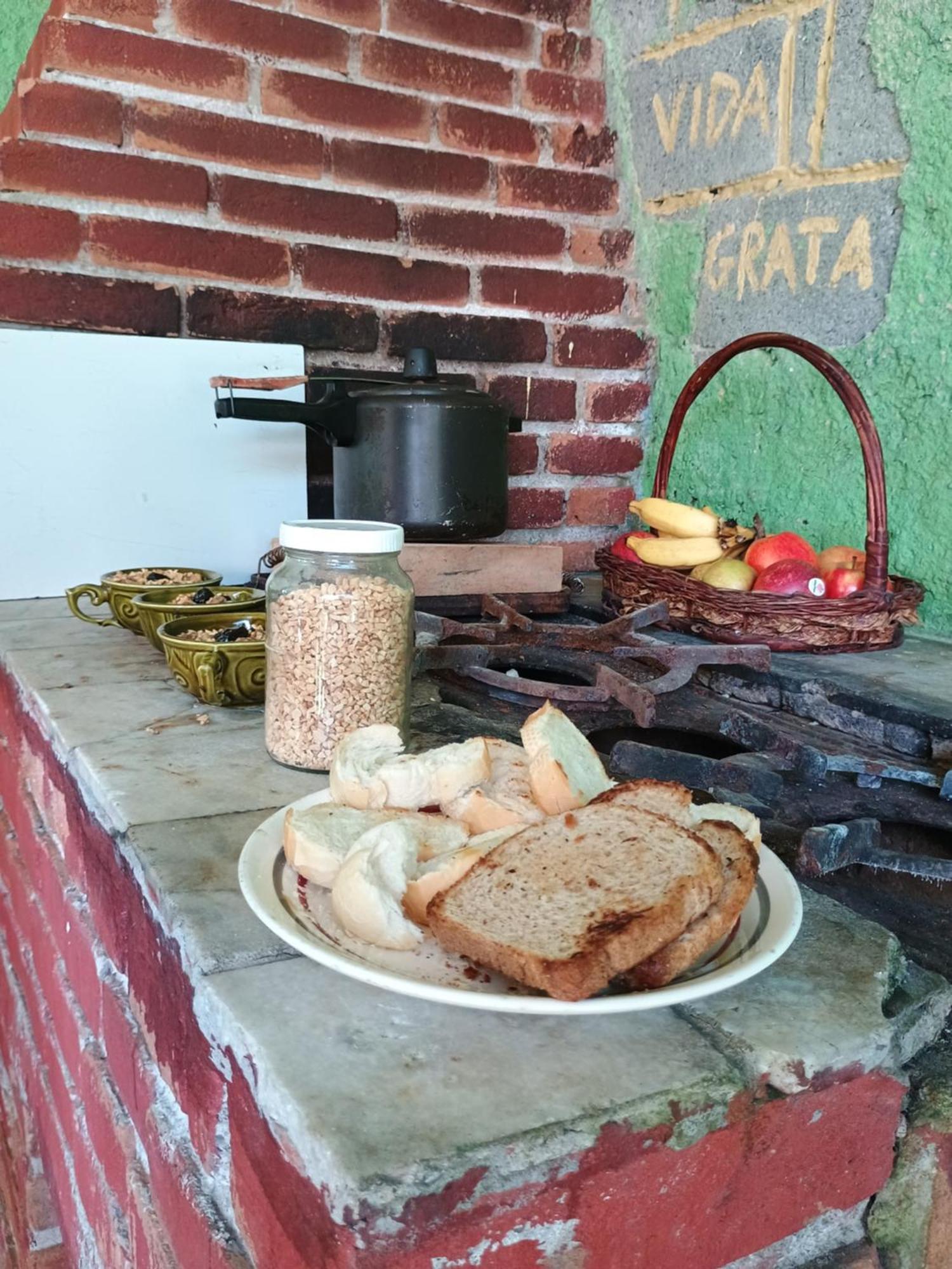 Renovo Beija-Flor Hostel E Espaco Terapeutico เบอร์ทีโอกา ภายนอก รูปภาพ